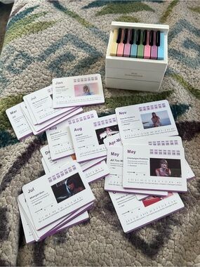 Mini Piano with calendar cards